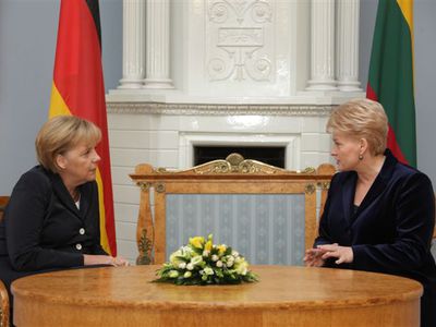 Грибаускайте взвалила на плечи Меркель «ответственность за будущее всей Европы»
                 - Литва и страны Балтии
