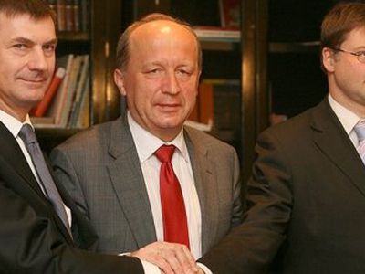 Премьер: Латвия и Эстония активно участвуют в переговорах об АЭС, но референдум внес сомнения
 

 - Энергетика