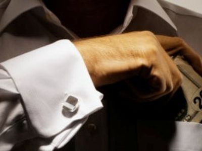 В Литве с новым законом о «незаконном обогащении»
стали закручивать гайки теневой экономики


 - Происшествия и криминал