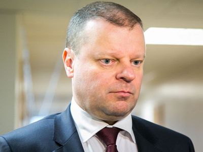 С. Сквернялис: зарплаты медиков будут повышены не позднее мая следующего года - Литва и страны Балтии