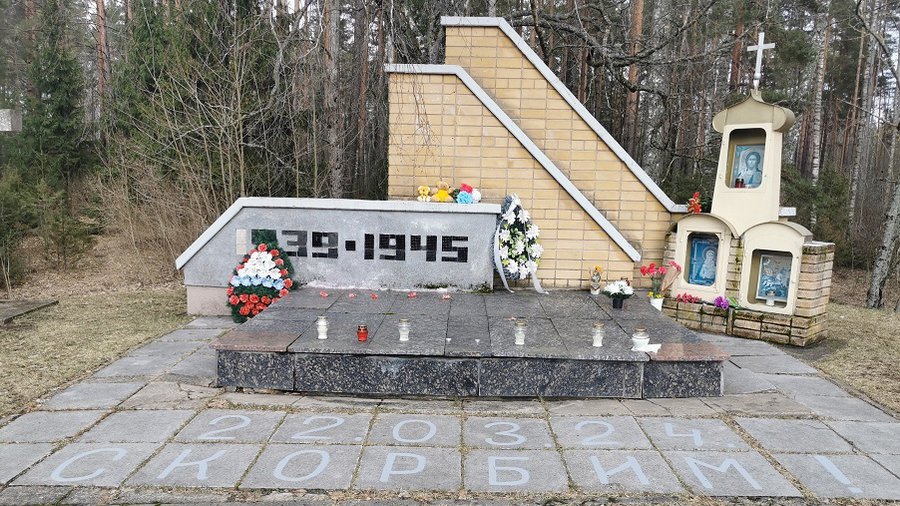 Висагинцы выразили свое соболезнование жертвам теракта в Московской области (видео) - В Висагинасе