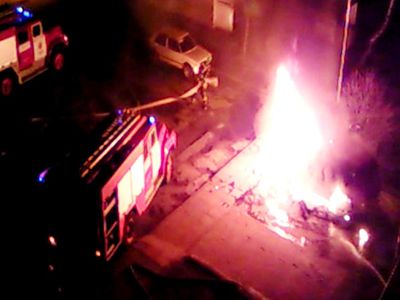 Неизвестные подожгли автомобиль местных предпринимателей                                                                                               - В Висагинасе