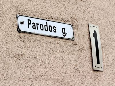 Старую брусчатку разворовывают и в Каунасе - Литва и страны Балтии