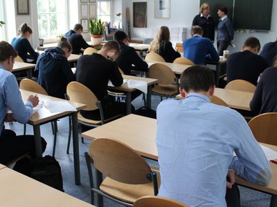 Опубликованы результаты экзамена на аттестат зрелости по литовскому языку и литературе - Литва и страны Балтии