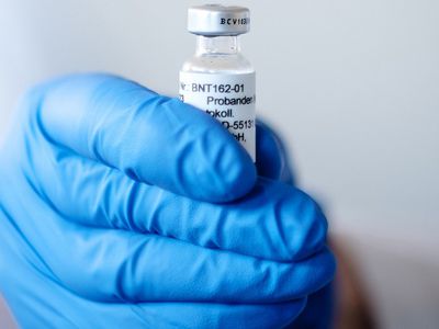 Литва рассчитывает на еженедельное поступление вакцины от COVID-19 - президент Науседа - Литва и страны Балтии