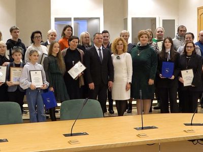 Отмечены все, кто украшал Висагинас к Рождеству и Новому году (видео) - Служба региональных новостей