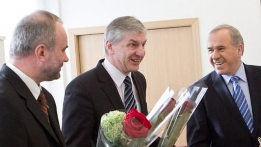 
Prisiekė trys nauji Seimo nariai
 - Lietuva ir Baltijos šalys
