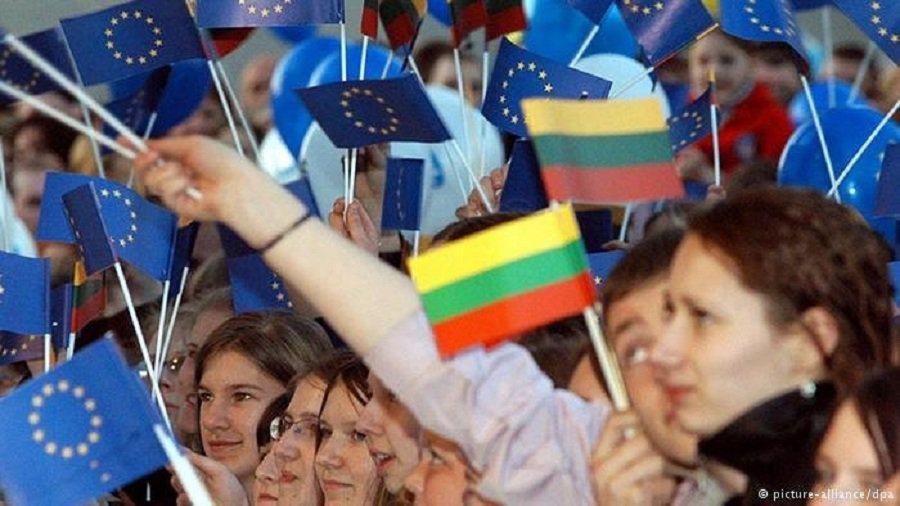 Исторический перелом: впервые с 2001 года увеличилась численность населения Литвы - Литва и страны Балтии