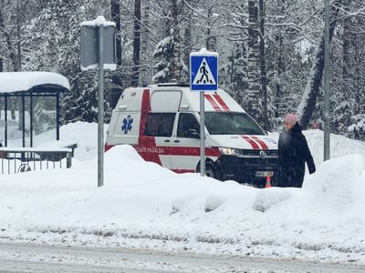На улице Тайкос на пешеходе сбита женщина (обновлено) - Происшествия и криминал