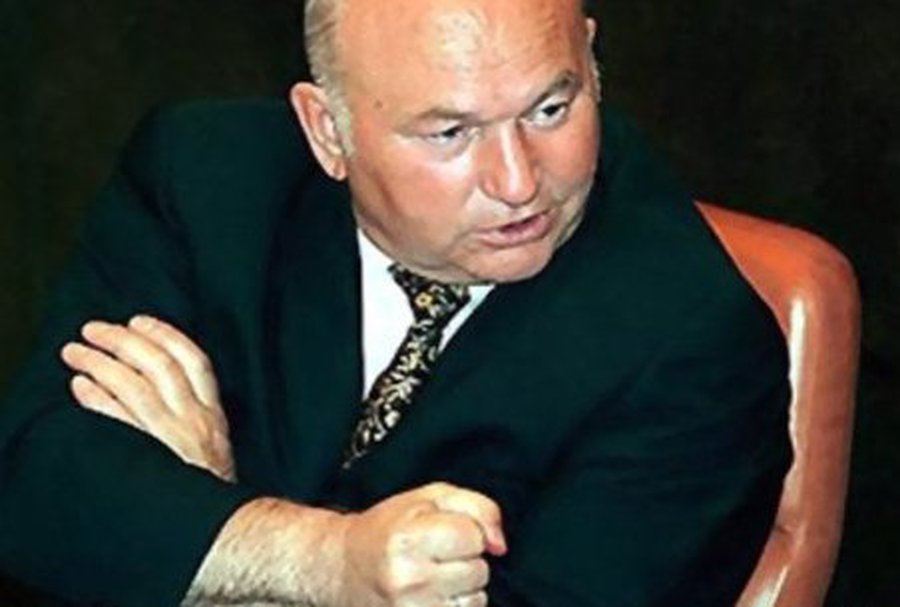 Лужков обвинил российские власти в политической травле - В Мире