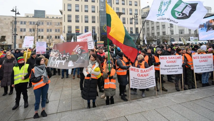 Литовские фермеры продолжат акцию протеста - Литва и страны Балтии