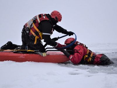 Опасный лёд: напоминаем правила, которые могут спасти жизнь - Висагинас и висагинцы
