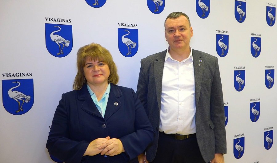 Члены Висагинского Совета Николаюс Лебедевичюс и Илона Некрошене оприглашают жителей на прием - В Висагинасе