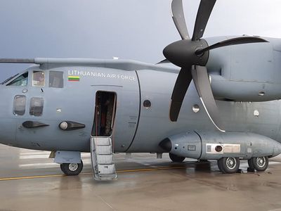 В Армению, особенно пострадавшую от COVID-19, отбыла миссия помощи из Литвы - Литва и страны Балтии