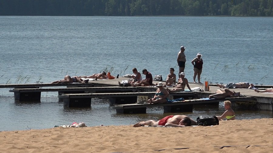 Вода в Висагинском озере – уже 20 градусов! (видео) - В Висагинасе