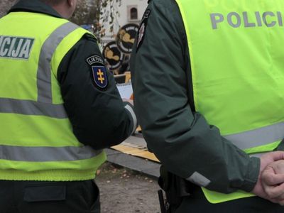 СМИ Литвы: Полицию покидают настоящие профессионалы, а замены им нет

                                 - Литва и страны Балтии