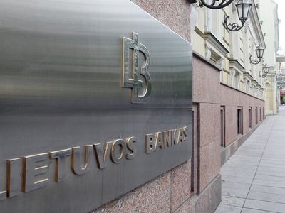Банк Литвы предупредил "Swedbank" о превенции отмывания денег - Литва и страны Балтии