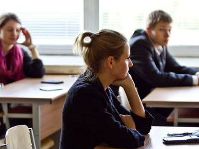 Школы нацменьшинств могут вздохнуть: В этом году суд уже не сможет отменить облегченный вариант экзамена по литовскому языку
 - Литва и страны Балтии