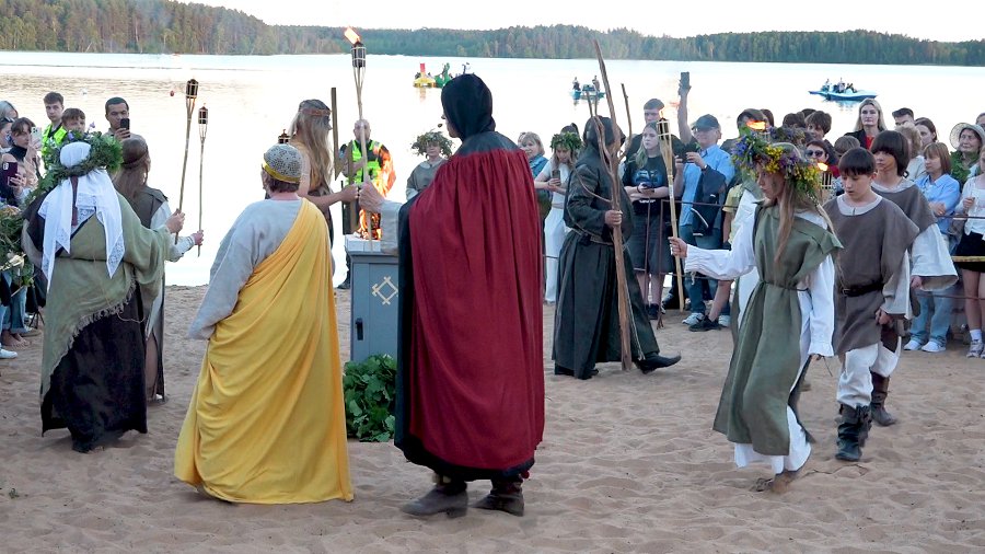 Laida „Savaitės kontūrai“ | 2026 06 25 | Naujos dviračių saugyklos ir įspūdingos Joninės Visagine - Visagine
