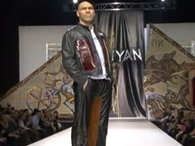 Николай Валуев впервые вышел на подиум в роли модели - Культурные и спортивные мероприятия
