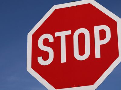 С 1 июня вступают в силу штрафы за распитие спиртных напитков и их хранение в открытой таре в салоне автомобиля - Литва и страны Балтии