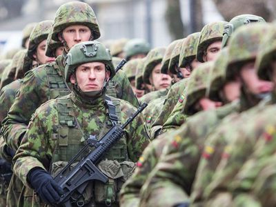 Опрос: большая часть жителей Литвы поддерживает выделение на оборону 2 проц. ВВП - Литва и страны Балтии