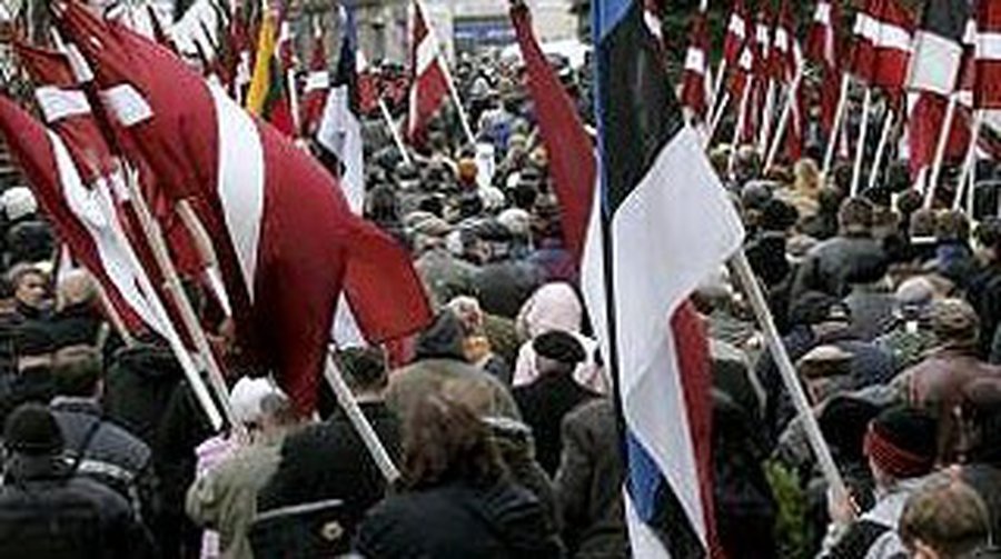Шествие в память латышского легиона СС прошло в Риге под крики «Гитлер капут!» и «Фашисты!»  - Литва и страны Балтии