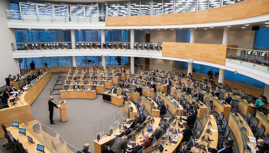 Парламент Литвы одобрил проект госбюджета на 2021 год с дефицитом в 7% ВВП - Реклама