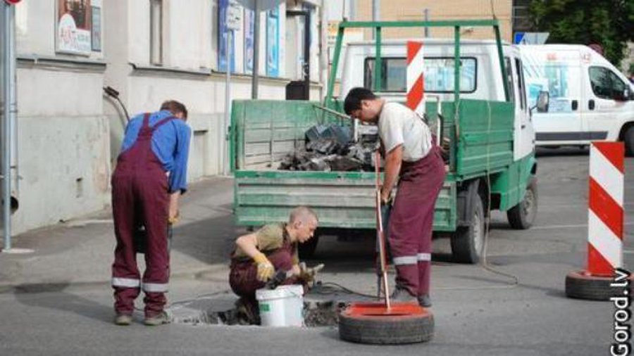 Плохие латвийские дороги обходятся автоводителям в 500 млн. латов - Хобби, отдых и развлечения