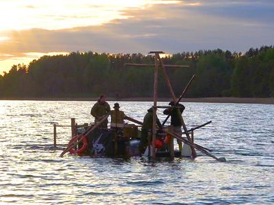 На  маленьком плоту. Хождение к морю через реки и озера - В Висагинасе