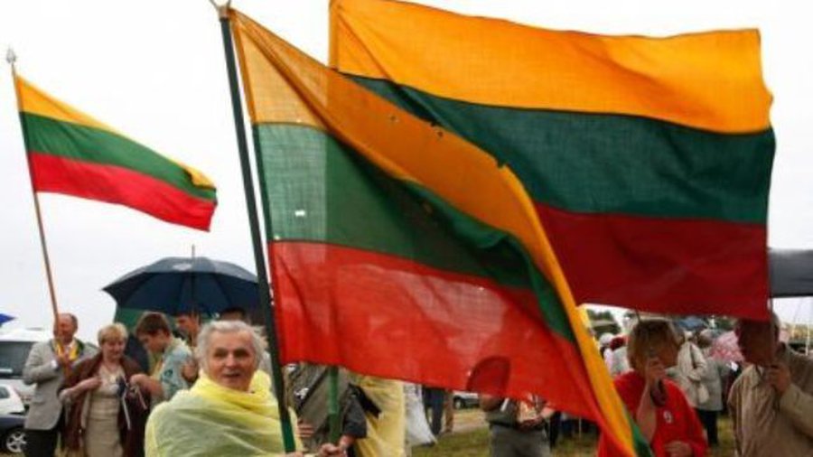 День балтийского единства призван сблизить латышей и литовцев - Литва и страны Балтии