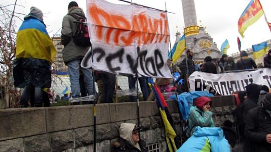 На Украине завершается официальное выдвижение кандидатов в президенты  - В Мире
