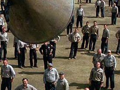 Четверть заключенных планеты содержится в тюрьмах США - В Мире