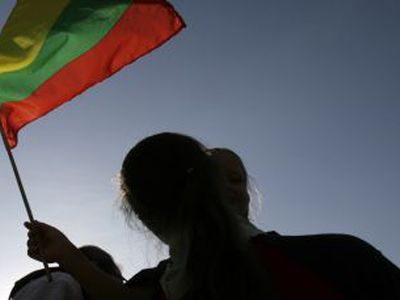 В Литве разгорелся скандал вокруг перезахоронения бывшего премьера - Литва и страны Балтии