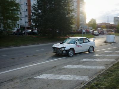 В Висагинасе состоялось грандиозное мероприятие автомобильного спорта - «Rally Visaginas 2025». - В Висагинасе