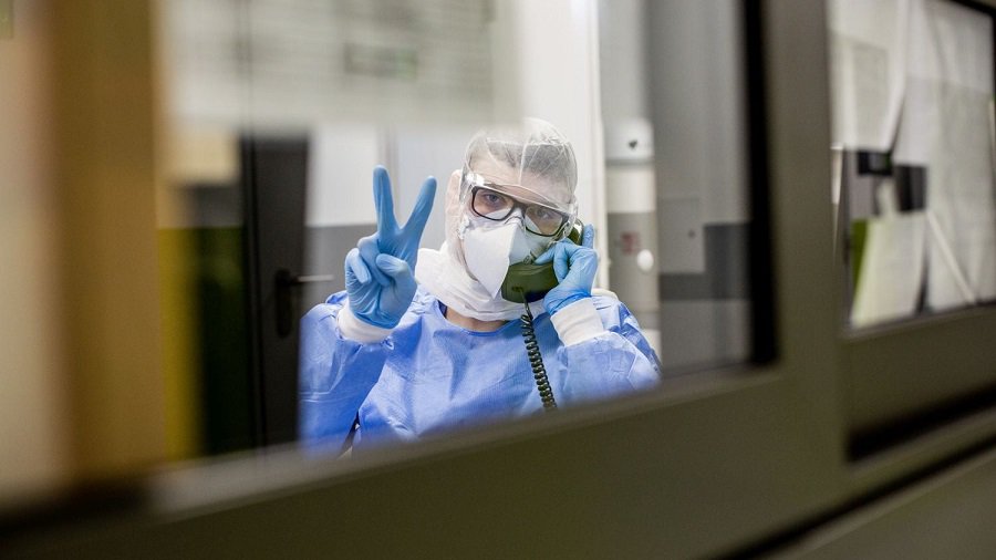 Santaros klinikų vadovas: didžioji dalis užsikrėtusių omikron atmaina nereikalauja hospitalizacijos - Lietuva ir Baltijos šalys