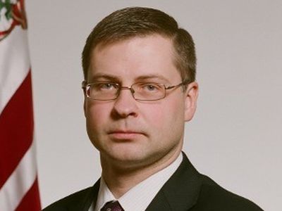Премьер Латвии выступил против шествия националистов - Литва и страны Балтии