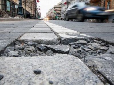 Зима снова портит брусчатку на проспекте Гедиминаса - Литва и страны Балтии