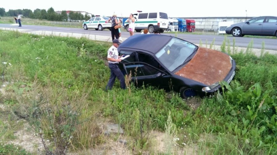 Vilniaus rajone po automobilio ratais žuvo 8 metukų mergaitė
 - Įvykiai ir kriminalas