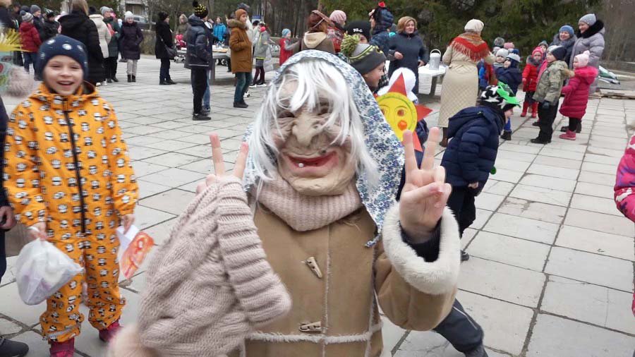 Масленицу празднуют повсюду, но в «Gerosios vilties» всегда - с особым размахом! (видео) - В Висагинасе