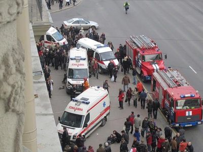 Исполняется год со дня трагедии в минском метро
 - В Мире