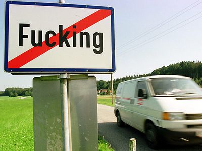 Жители австрийской деревни Fucking проведут референдум о смене названия - Хобби, отдых и развлечения