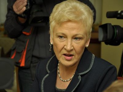Председатель Сейма Литвы поддержала идею нелитовского написания фамилий в паспортах

                                 - Литва и страны Балтии