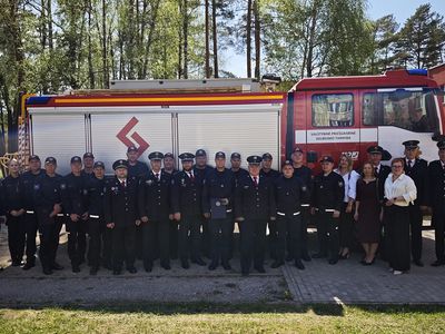 Висагинские пожарные-спасатели отметили свой профессиональный праздник (видео) - В Висагинасе