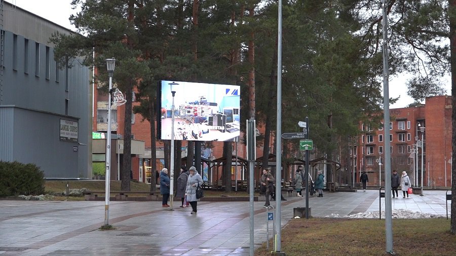 При установке нового LED-экрана самоуправление сэкономило 18 тысяч евро - В Висагинасе