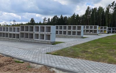 Строительство колумбария на новом висагинском кладбище по-прежнему не завершено - В Висагинасе