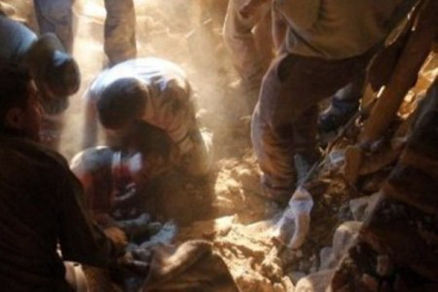 Число погибших от землетрясения в Иране превысило 250
 - В Мире