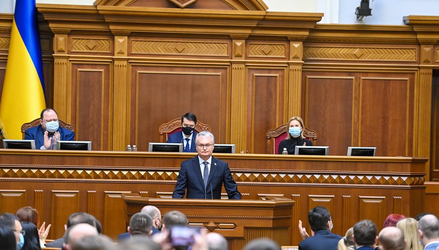 Президент в Верховной Раде обратился к народу Украины - В Мире